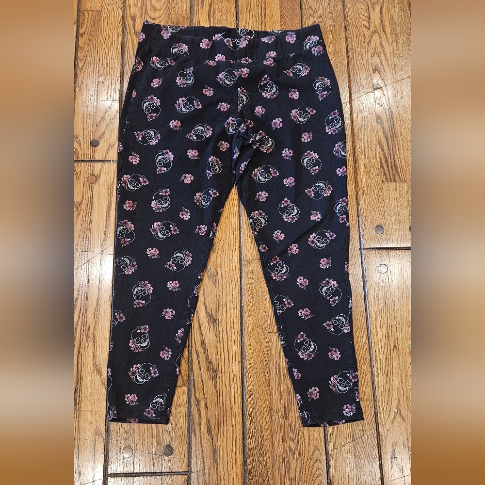 Torrid Black Skull & Floral Print Leggings – Size 2 (Plus)